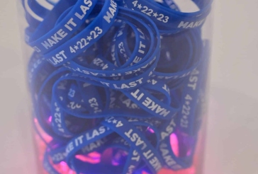 Bracelet Lounge Centerpiece