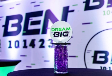 Mini Logo Centerpiece