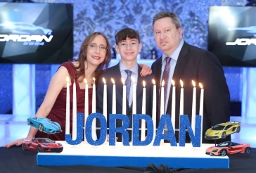 Car Themed Candle Lighting 