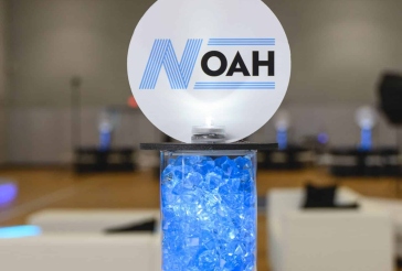 Logo Lounge Centerpiece