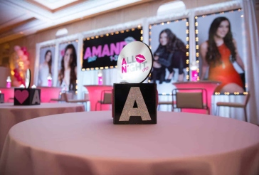 Mini Cube Centerpiece