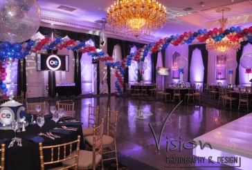 Blue and Pink Balloon Wrap with Lights