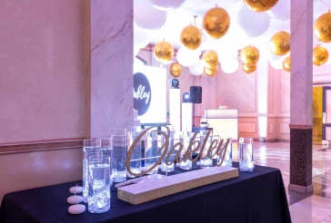 LED Golden Candle Lighting Display