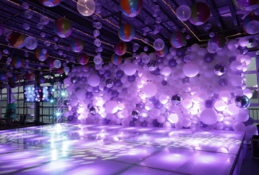LED Balloon Wall