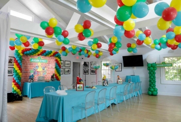 Sesame Street Themed Ceiling Balloon Clusters