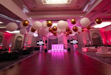White and Gold Ceiling Balloons