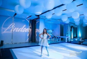 3' White Ceiling Balloons