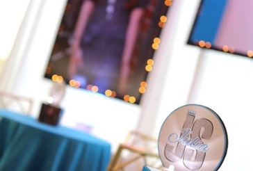 Mini Cube Centerpiece