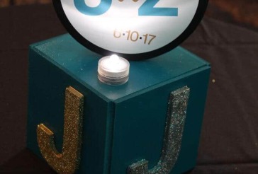 Mini Cube Centerpiece