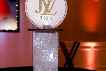 Fashion Themed Lounge Centerpiece