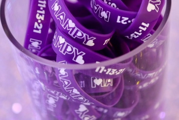 Bracelets High Top Centerpiece