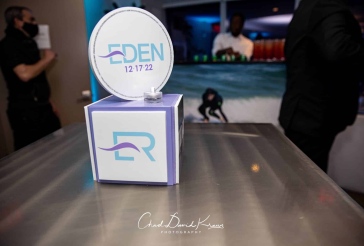 Surf Themed Mini Cube