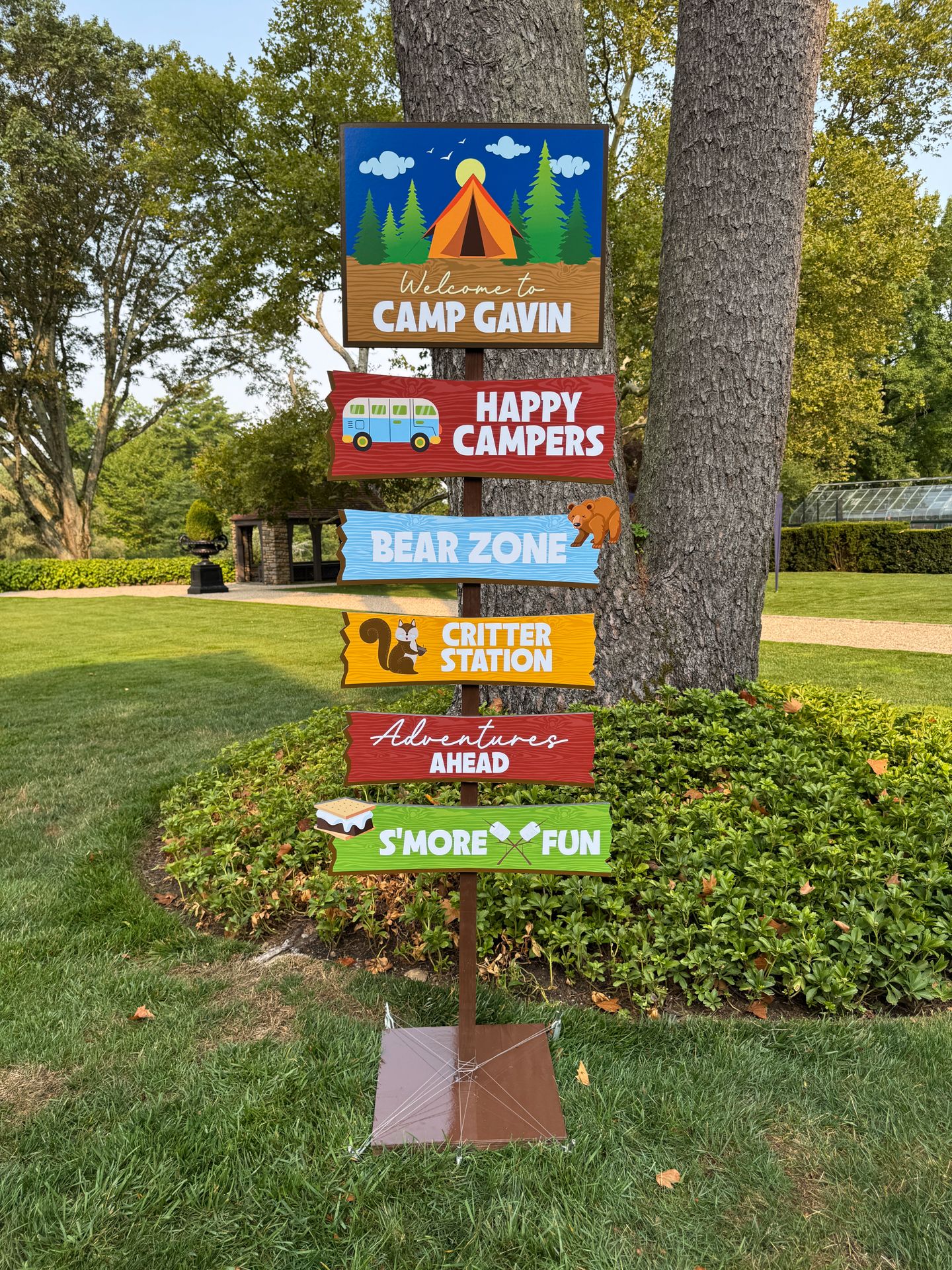 1_camp_themed_directional_sign
