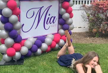 Balloon Arch With Sign