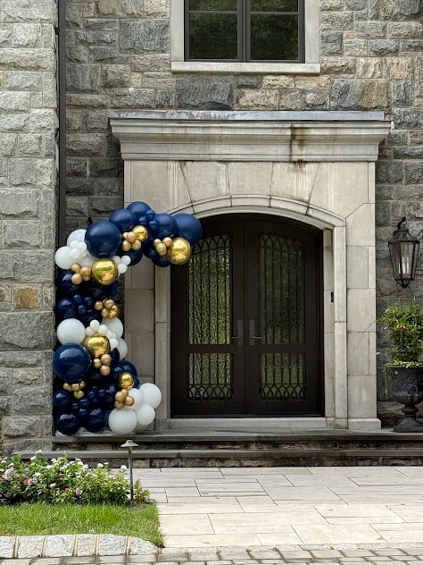 entrance_balloon_garland