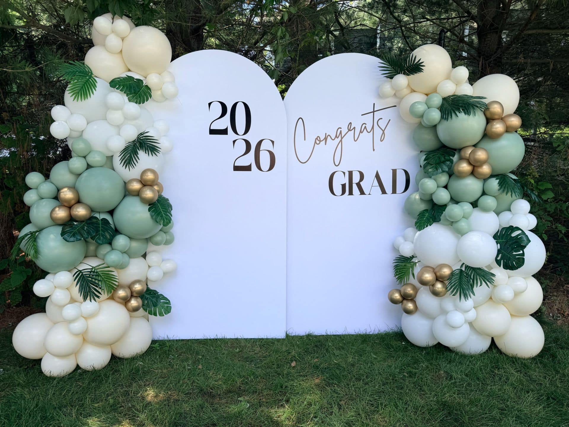 graduation-balloon-garland