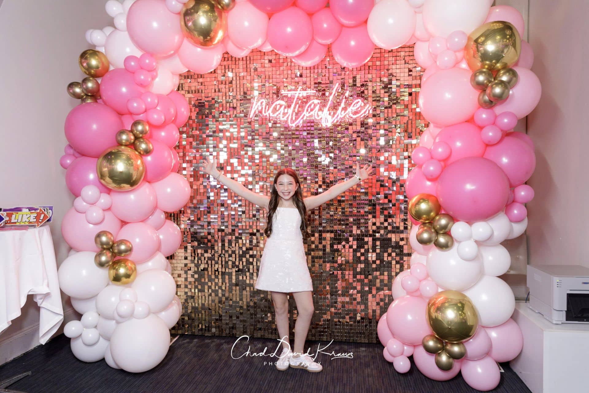 pink-balloon-garland