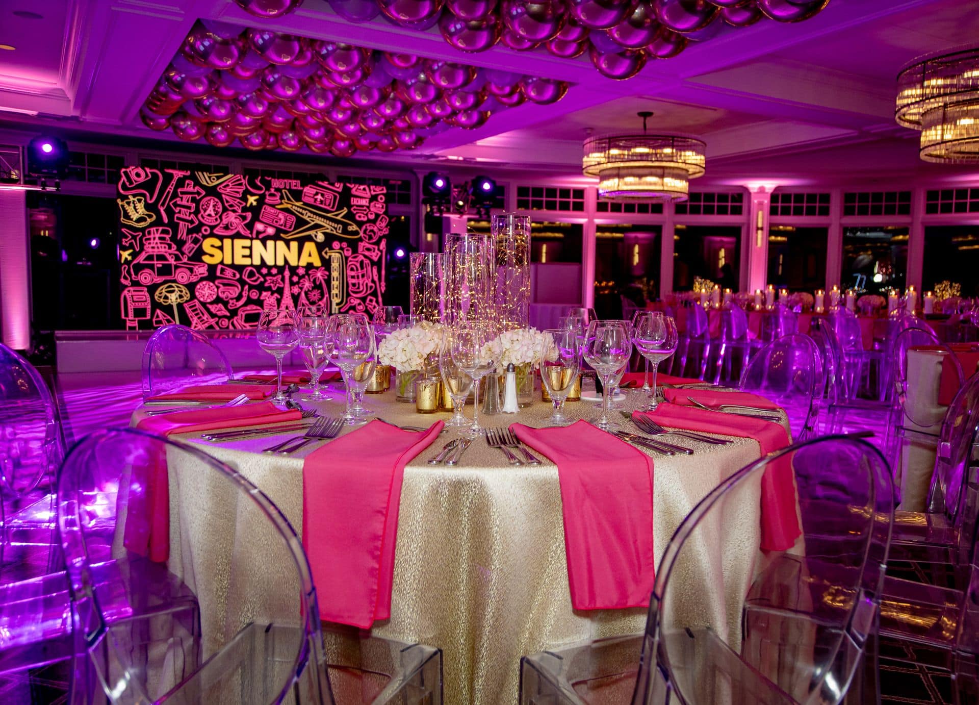 table-pink-fairy-lights