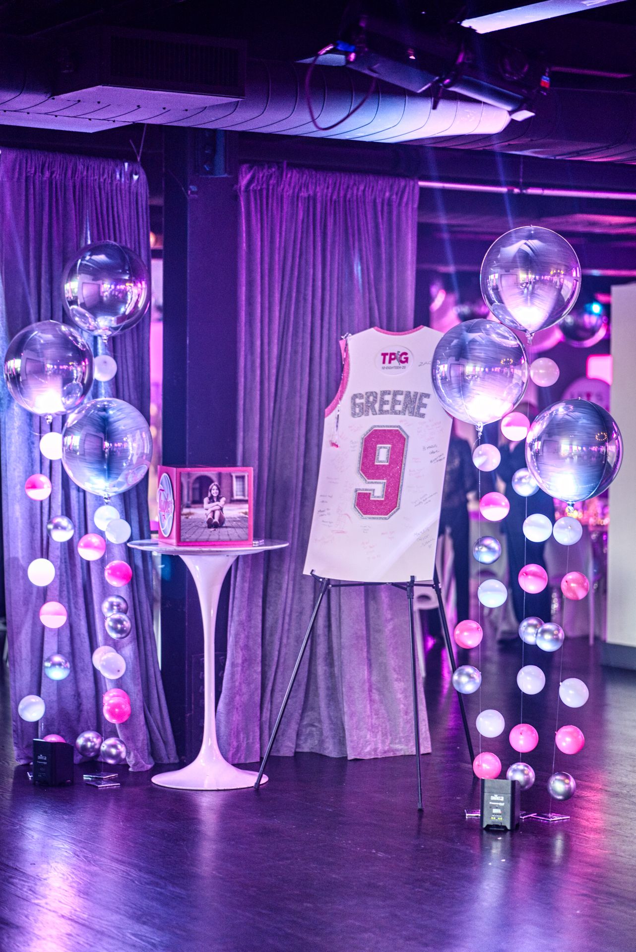 basketball_theme_entrance_decor