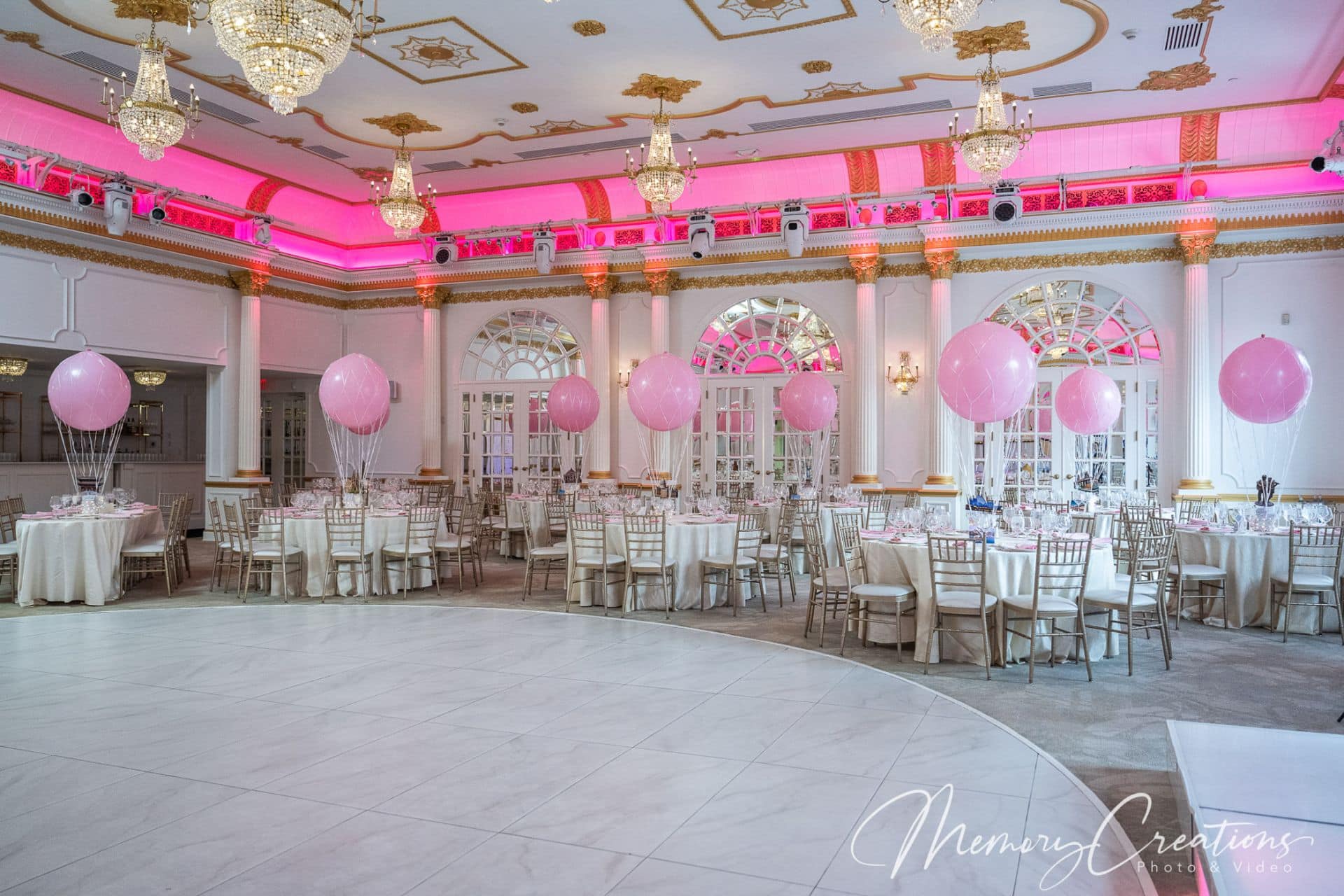 crystal-plaza-centerpieces