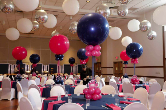 Themed Centerpieces Gallery · Party & Event Decor · Balloon Artistry