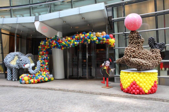 Circus Themed Entrance with Seal & Elephant Balloon Sculptures