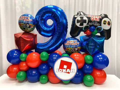 Video Game Themed Balloon Bouquet with Custom Sign