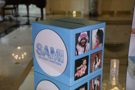 Sky Themed Gift Box with Custom Logo & Photos
