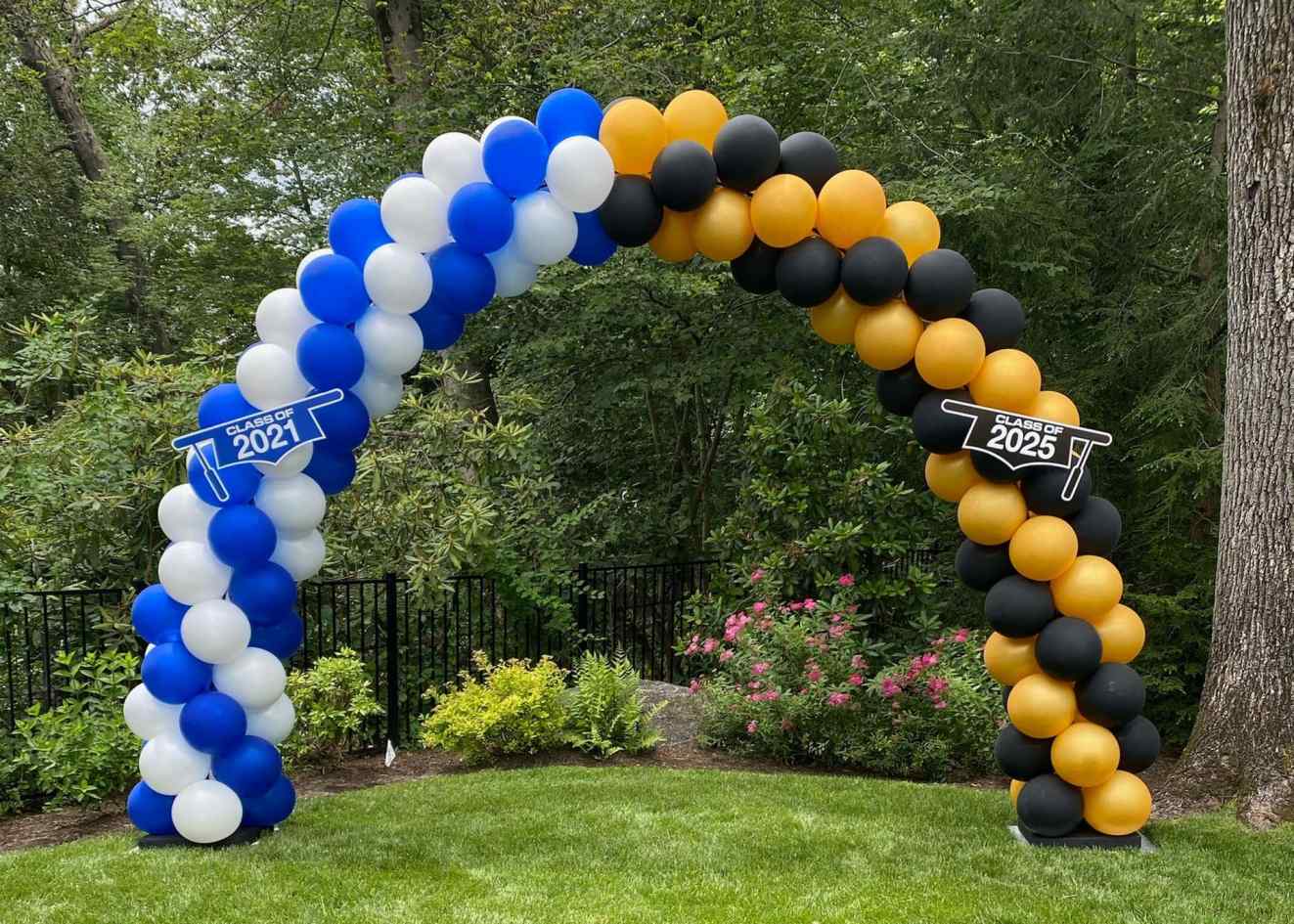 Bounce house balloon decoration, Tips, Outdoor installation