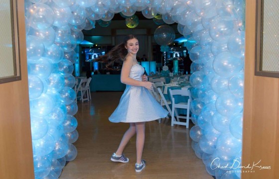 LED Balloon Tunnel for Bat Mitzvah with Turquoise Uplighting
