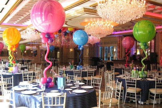 Assorted Colored Marble Balloons with Twisty Balloons & Balloon Bases