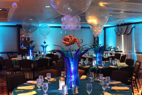 Underwater Balloon Centerpiece with Floating Fish, Balloon Grass & Bubbles