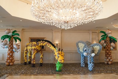 Giraffe, Elephant & Palm Tree Balloon Sculptures