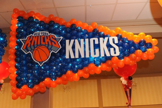 Knicks Basketball Pennant Balloon Sculpture
