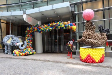 Circus Themed Entrance with Seal & Elephant Balloon Sculptures