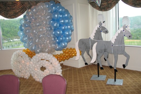 Cinderella Carriage Balloon Sculpture with Horse Cutouts