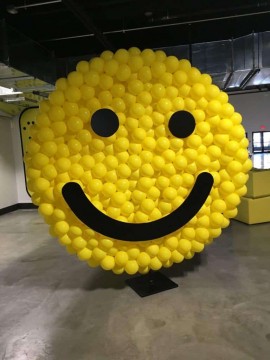 Giant Free Standing Smiley Face Balloon Sculpture