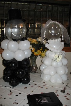Bride & Groom Balloon Sculpture for Wedding Shower