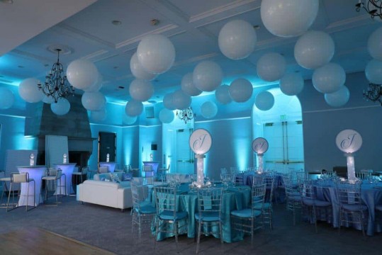 Large Balloon Ceiling Treatment for Club Themed Bat Mitzvah at Temple Shaaray Tefila