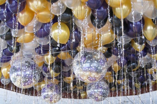 Loose Ceiling Balloon Decor with LED Lights & Exploding Balloon Release