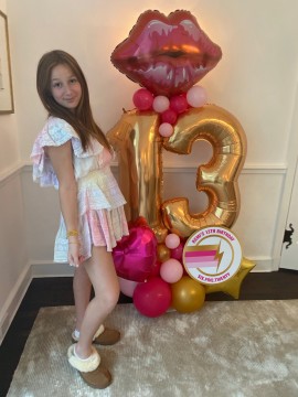 Hearts & Lips Balloon Bouquet with Custom Sign for Birthday