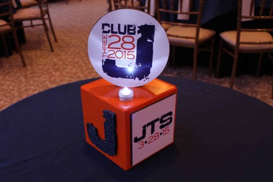 Mini Logo Cube with Logo Topper For Lounge Tables