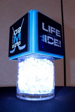Mini Cube with Logo on Vase with Chips & LED Lights for Hightop Table