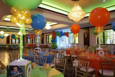 Circus Themed First Birthday with Organic Balloon Arch Backdrop & 3' Balloon Centerpieces at Martinsville Gardens, NJ
