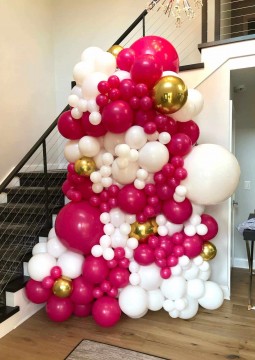 Hot Pink & White Balloon Sculpture for Home Bat Mitzvah Photo OP