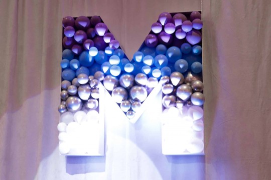 Beautiful LED Mosaic Letter Balloon Sculpture with Gradient of Colors
