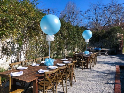 Outdoor Balloon Centerpieces for Baby Shower
