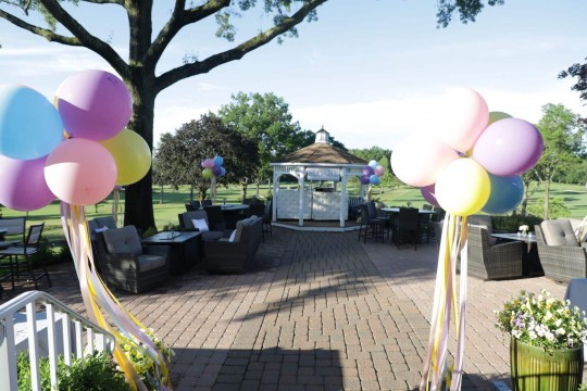 Free Standing Balloon Bunches for Outdoors Party Decor