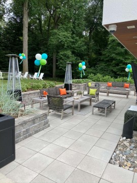 Balloon Topiaries for Outdoor Backyard Birthday Decor
