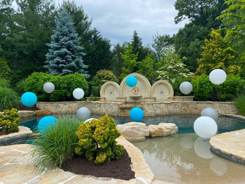 Balloons Over Pool for Outdoor Party Decor